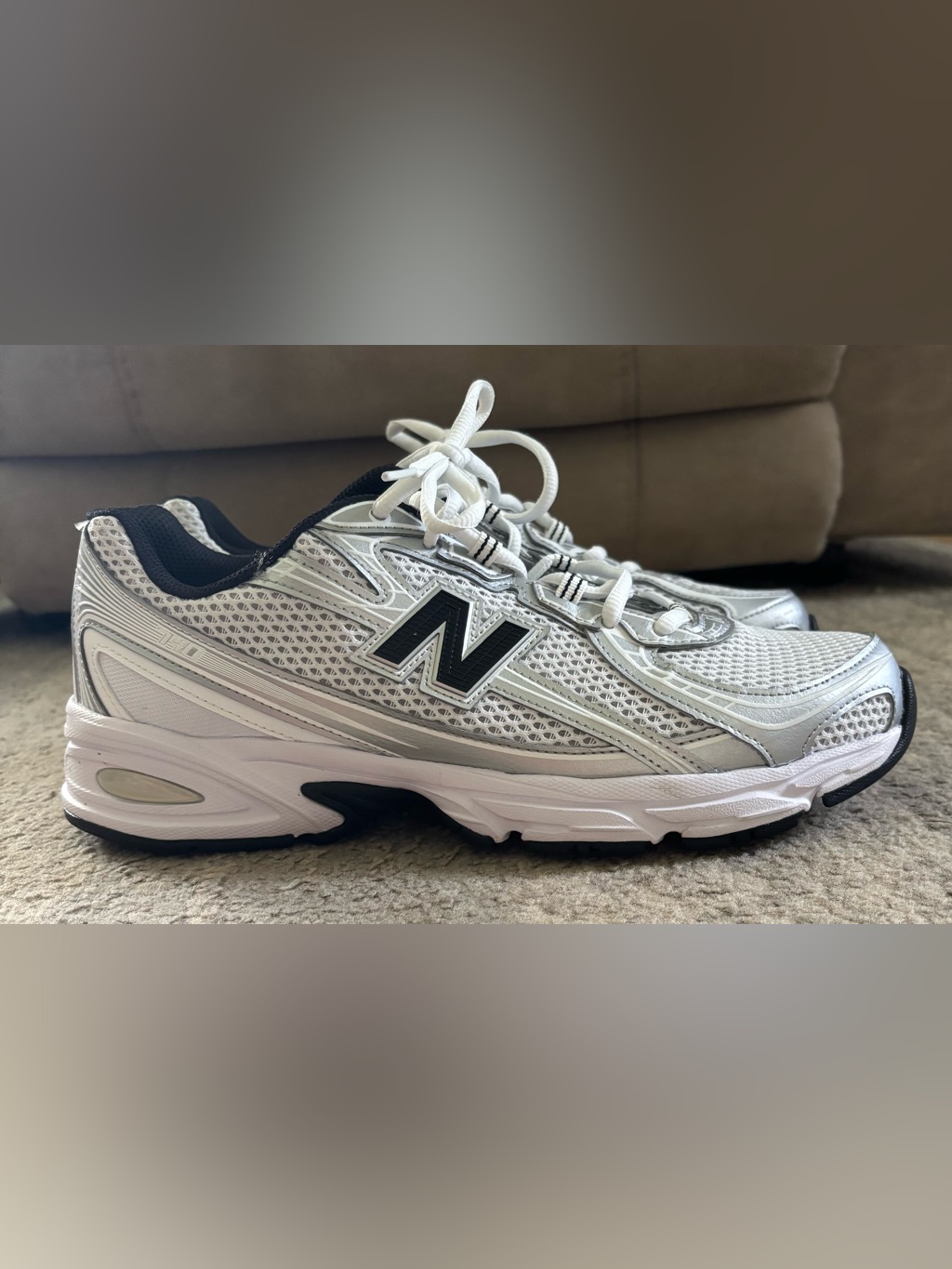 New Balance 740